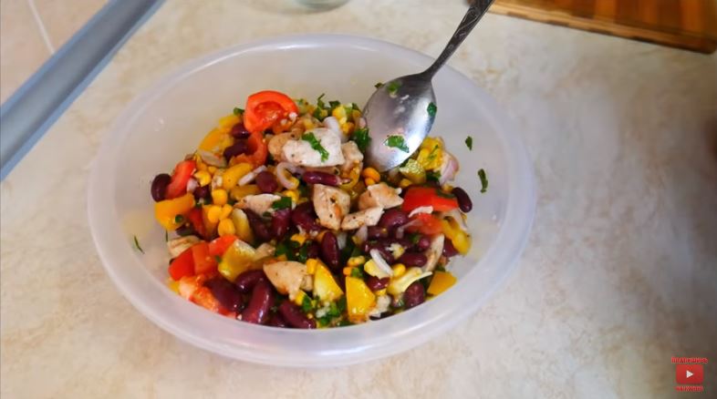 Салат с куриным феле без майонеза и закуска с печенью трески