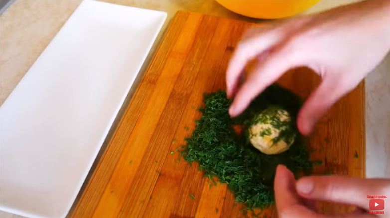 Салат с куриным феле без майонеза и закуска с печенью трески