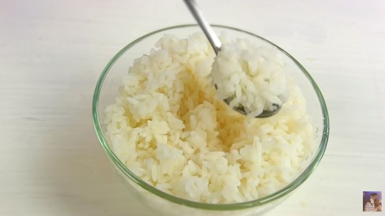 Простой и быстрый морской салат из скумбрии на каждый день