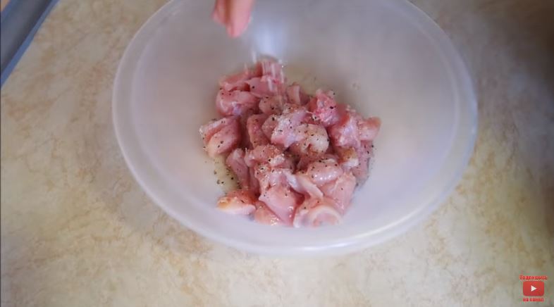 Салат с куриным феле без майонеза и закуска с печенью трески