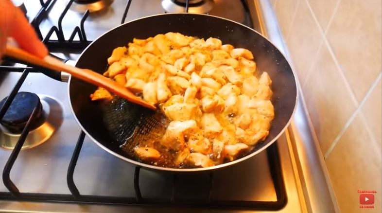 Салат с куриным феле без майонеза и закуска с печенью трески